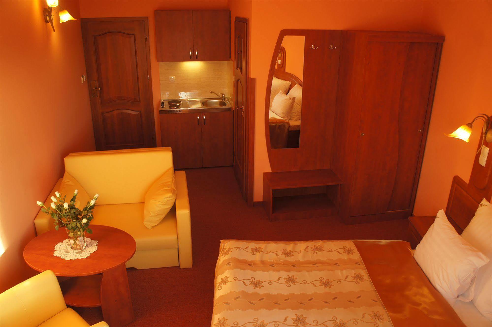 Aparthotel Adler 크라쿠프 외부 사진